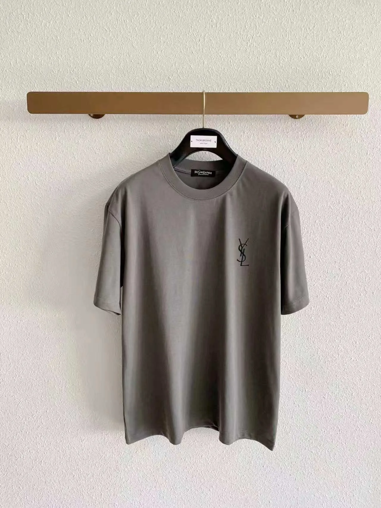 Ysl/ * logo + New Arrival ， ， ， ， T Same Style。 :Black White Blue Gray Size:S（90-130 ） M（125-140 ） L（135-160 ） XL（160-180 ） XXL（180-210 ）